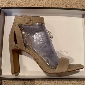 Vince Camuto Bevveyn Sandal size 8.5 NEW IN BOX